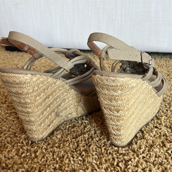 MIA WEDGES - SIZE 8.5 - Picture 4 of 5